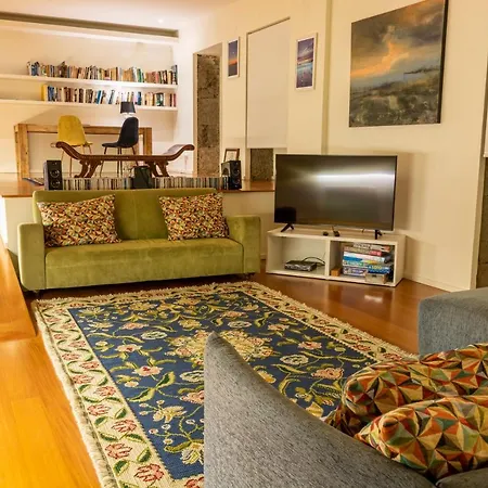 Casa Do Becco アングラ・ド・エロイーズモ